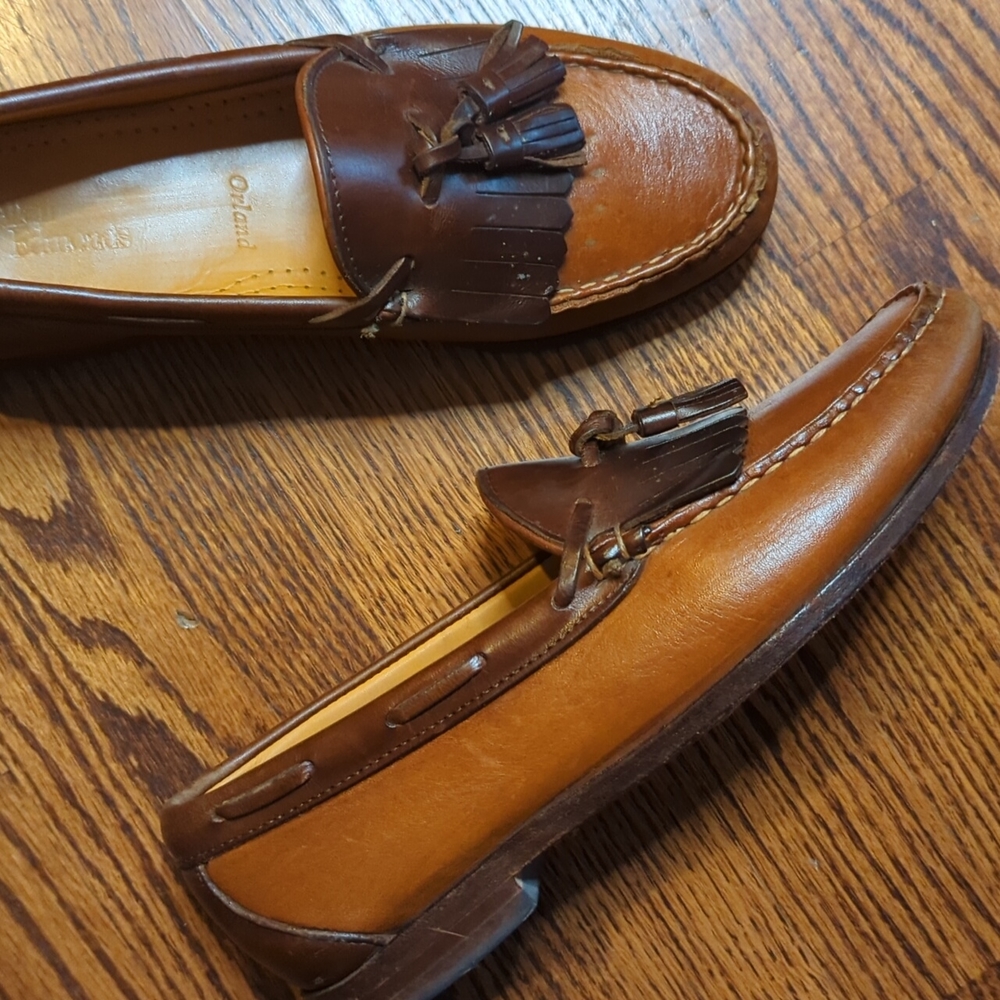 Allen Edmonds "Orland" classic two tone brown tassel leather moccasins sz 7.5 - Picture 2 of 7